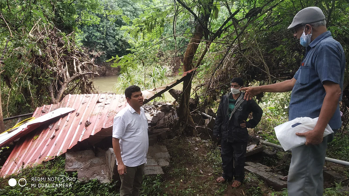 Ulhas Salelkar showing the loss to MLA Gaonkar