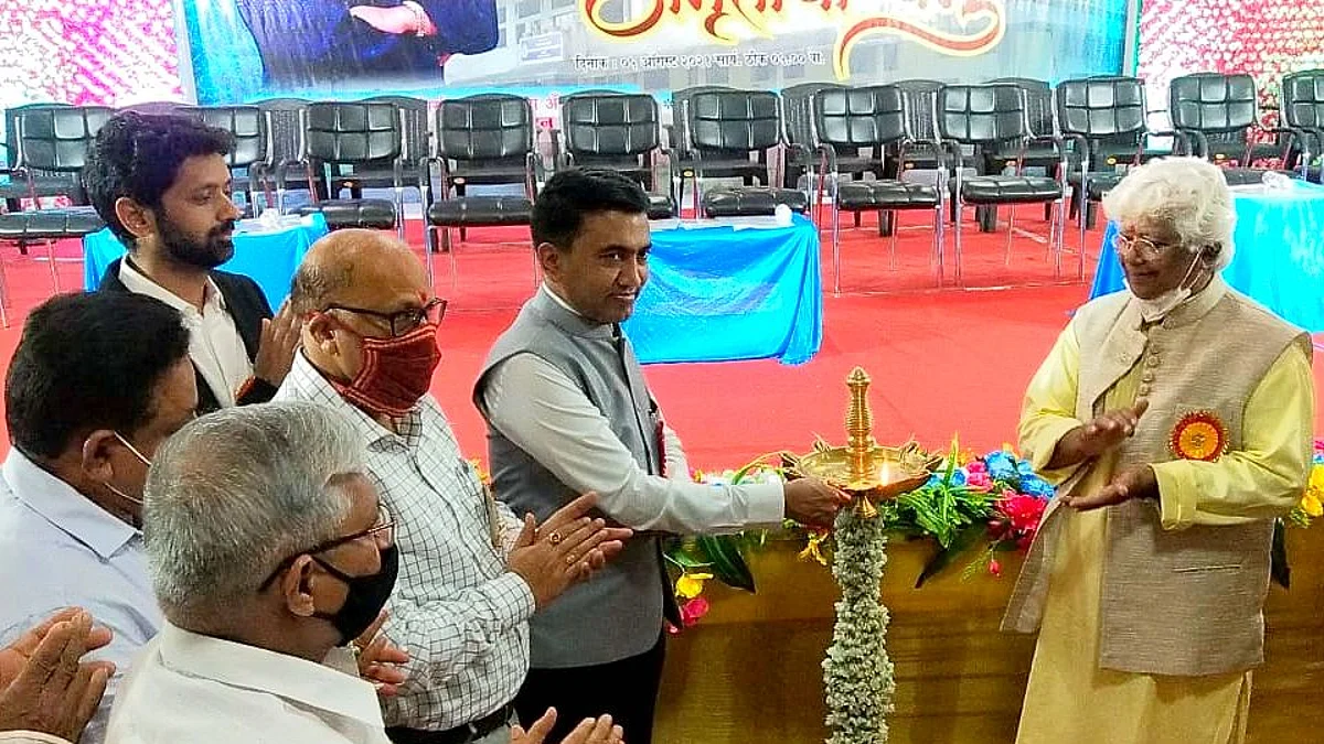 Chief Minister and other dignitaries inaugurating the College of Mandrem by lighting the Samai, In Mandrem (Goa)