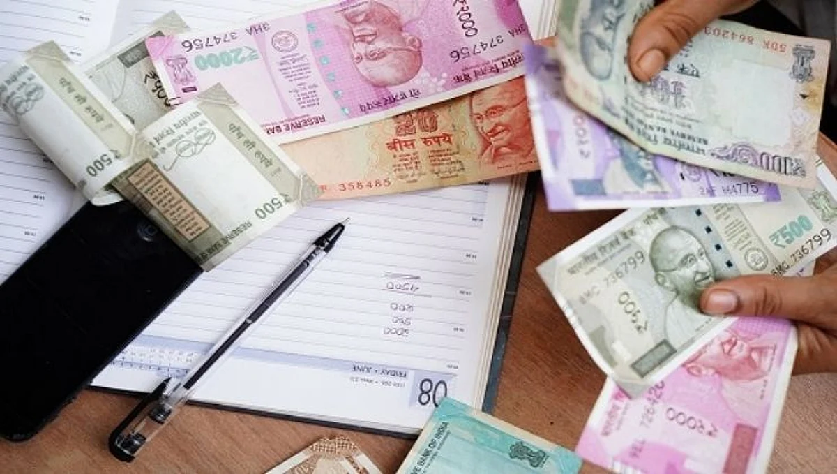 7th Pay Commission: सणासुदीच्या काळात मोदी सरकारचं कर्मचाऱ्यांना मोठं गिफ्ट?