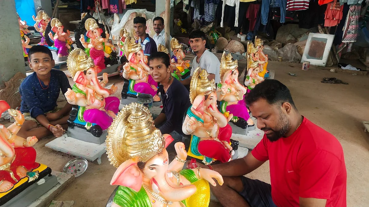 Goa: 'मेहनत घेतली तर मातीला हवा तसा आकार देता येतो';संदेश हरमलकर