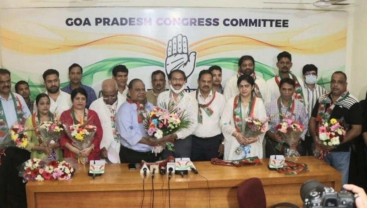 Goa: माजी महापौर टोनी रॉड्रिग्ज यांनी कार्यकर्त्यांसह केला काँग्रेसमध्ये प्रवेश