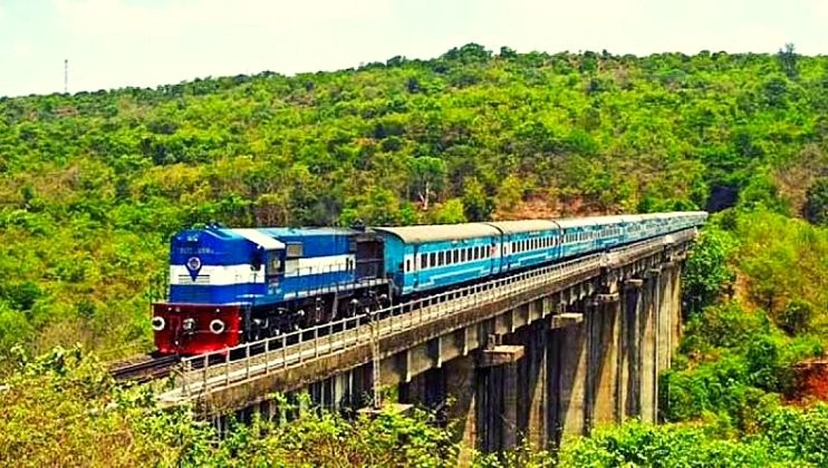 कोरोना नियमात शिथिलता आणा अन्यथा.. ठाकरे सरकारला इशारा