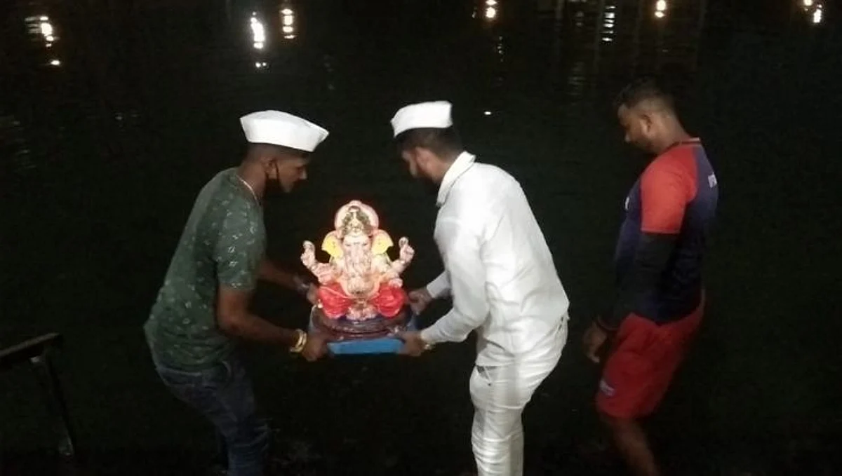 Ganesh Visarjan 2021: पाच दिवसांच्या गणपतींचे भक्तिमय वातावरणात विसर्जन