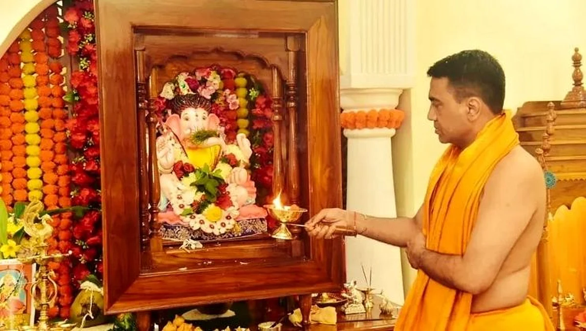 Ganesh Festival 2021: मुख्यमंत्र्यांच्या घरी बाप्पा झाले विराजमान
