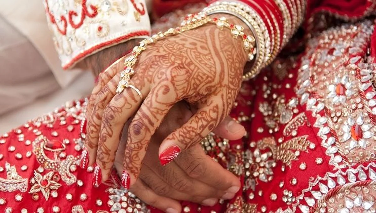 After withdrawing rape charges, UP woman married accused at police station