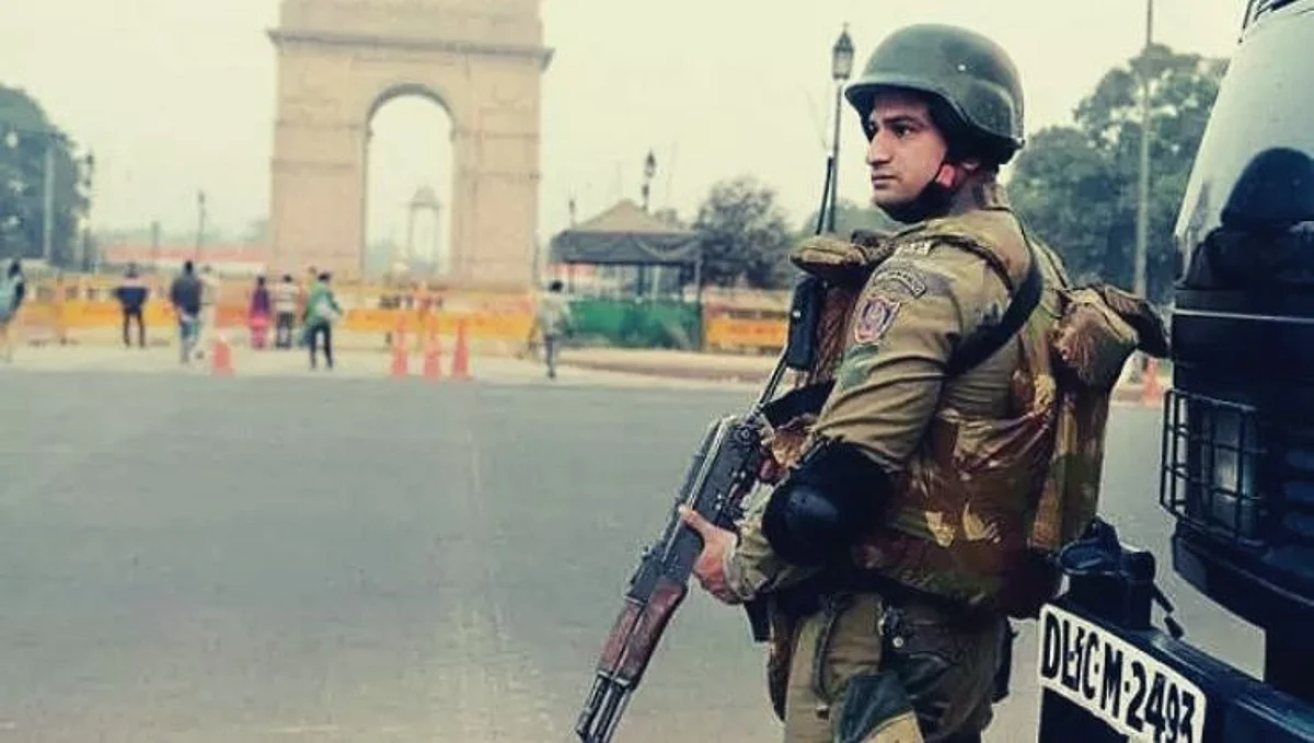 दिल्लीत आणखी एका पाकिस्तानी दहशतवाद्याला अटक, राजधानी हाय अलर्टवर