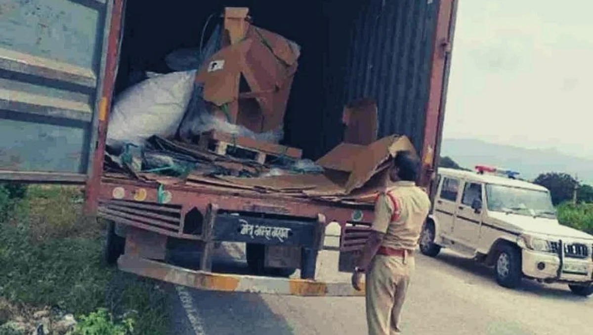 हायवेवर 'अजब चोरीची गजब कहानी' 7 कोटी रुपयांच्या मोबाइल्सनी भरलेला ट्रकच पळवला