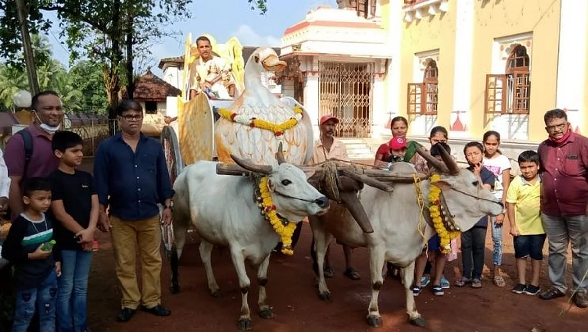 विठ्ठलापूर शाळेत शारदोत्सवाला प्रारंभ