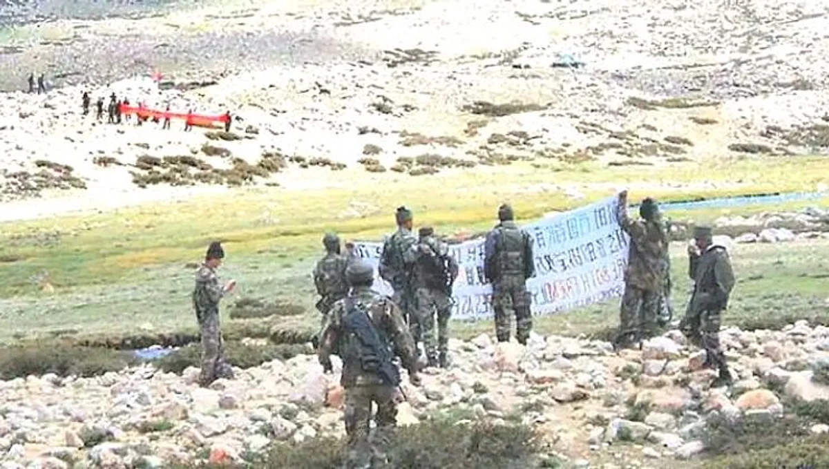 LAC वरील वाढती थंडी पाहता चीनी सैनिकांच्या नियमात मोठा बदल!