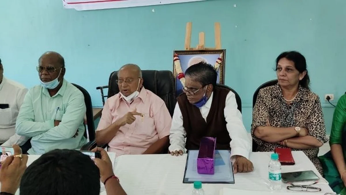 मुरगाव बंदर खाजगीकरणाच्या सावटाखाली !