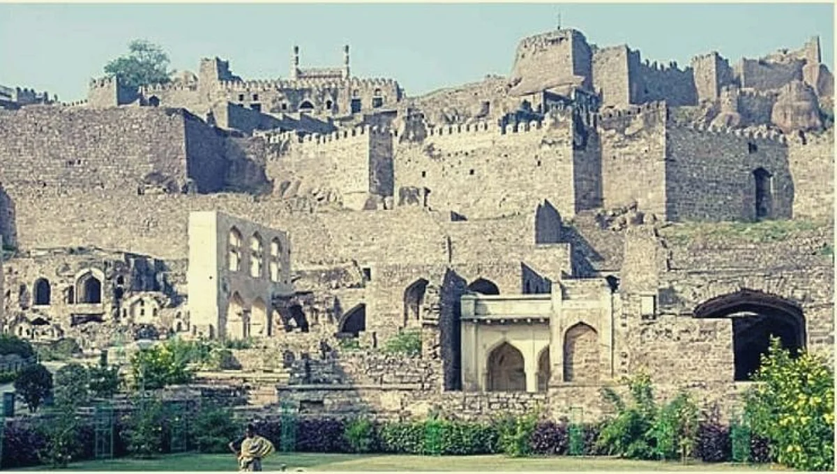 जाणून घ्या भारतातील 'या' रहस्यमय किल्ल्याबद्दलच्या रंजक गोष्टी