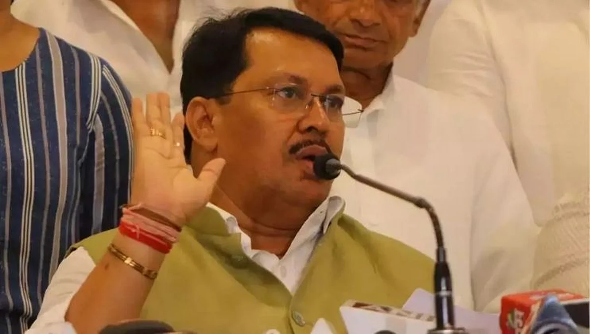 'कंगना तर नाचणारी', मंत्री विजय वडेट्टीवारांची जीभ घसरली