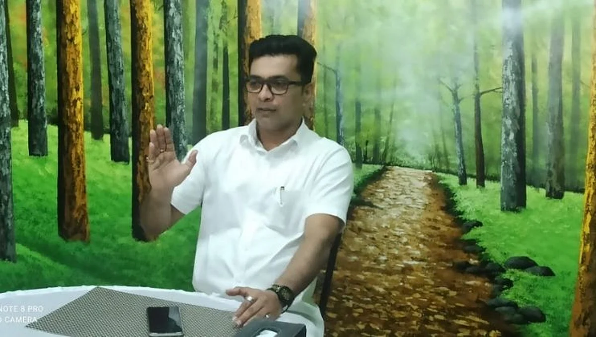 पर्येत विश्वजीत राणे यांनी कमळ सोडून धरला झाडू