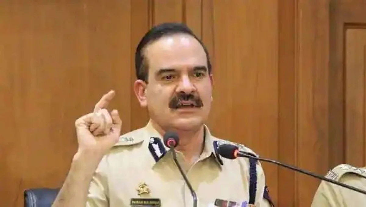 परमबीर सिंहांची कसाबसह अनेक दहशतवाद्यांना मदत, माजी पोलीस अधिकाऱ्याचे आरोप
