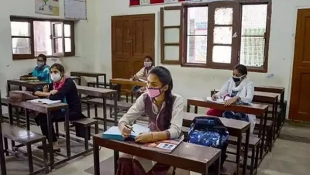गोव्यातील शाळा अन् कॉलेज 15 दिवसांसाठी बंद ठेवावेत; तज्ञांनी केली शिफारस