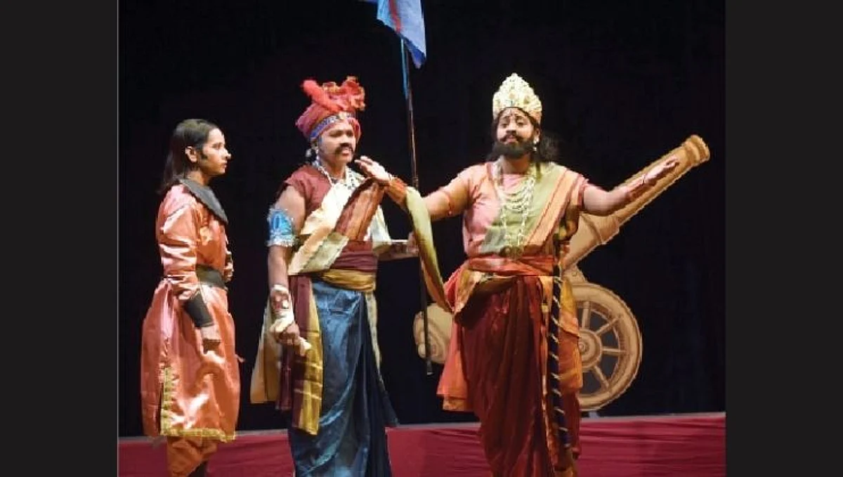 रणदुंदुभी नाटकातील एक प्रसंग