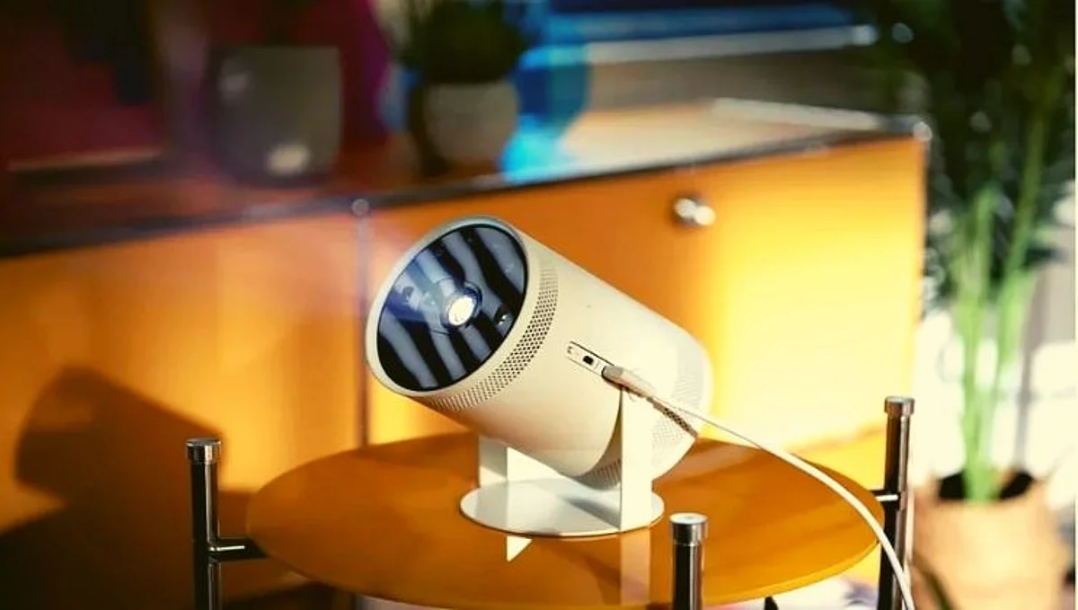 This mini freestyle projector from Samsung will show Netflix on any wall of the house