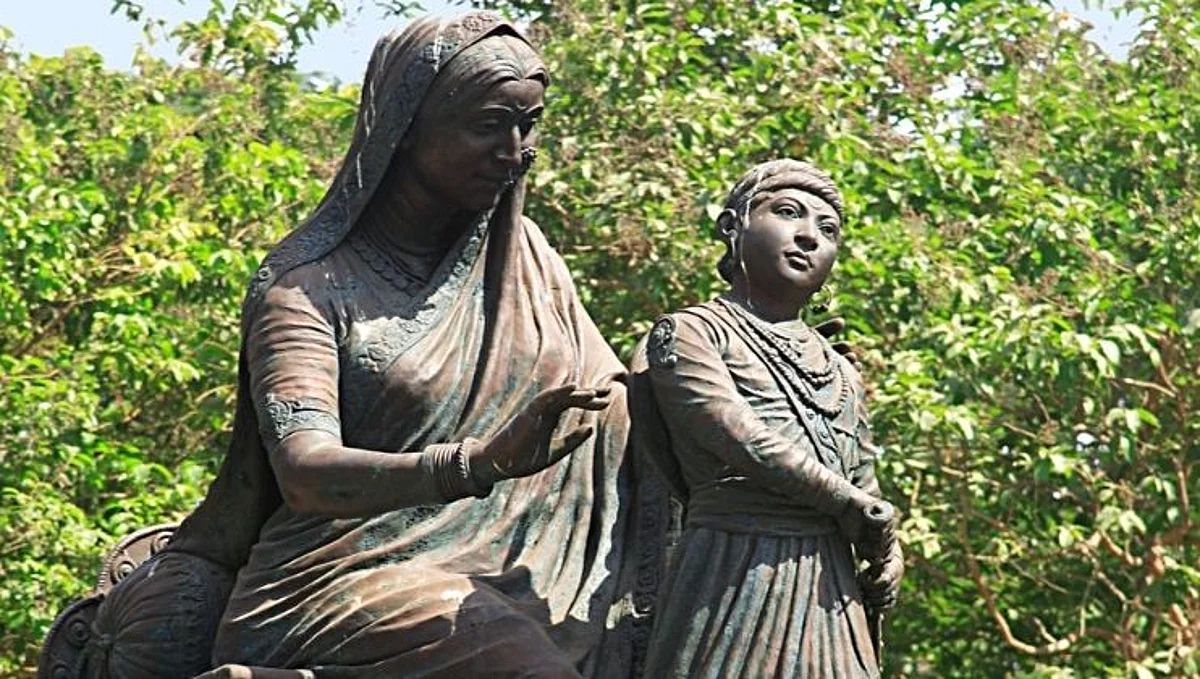 Rajmata Jijau: रणरागिणी राष्ट्रमाता जिजाबाई