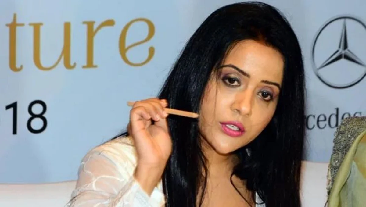 Amruta Fadnavis