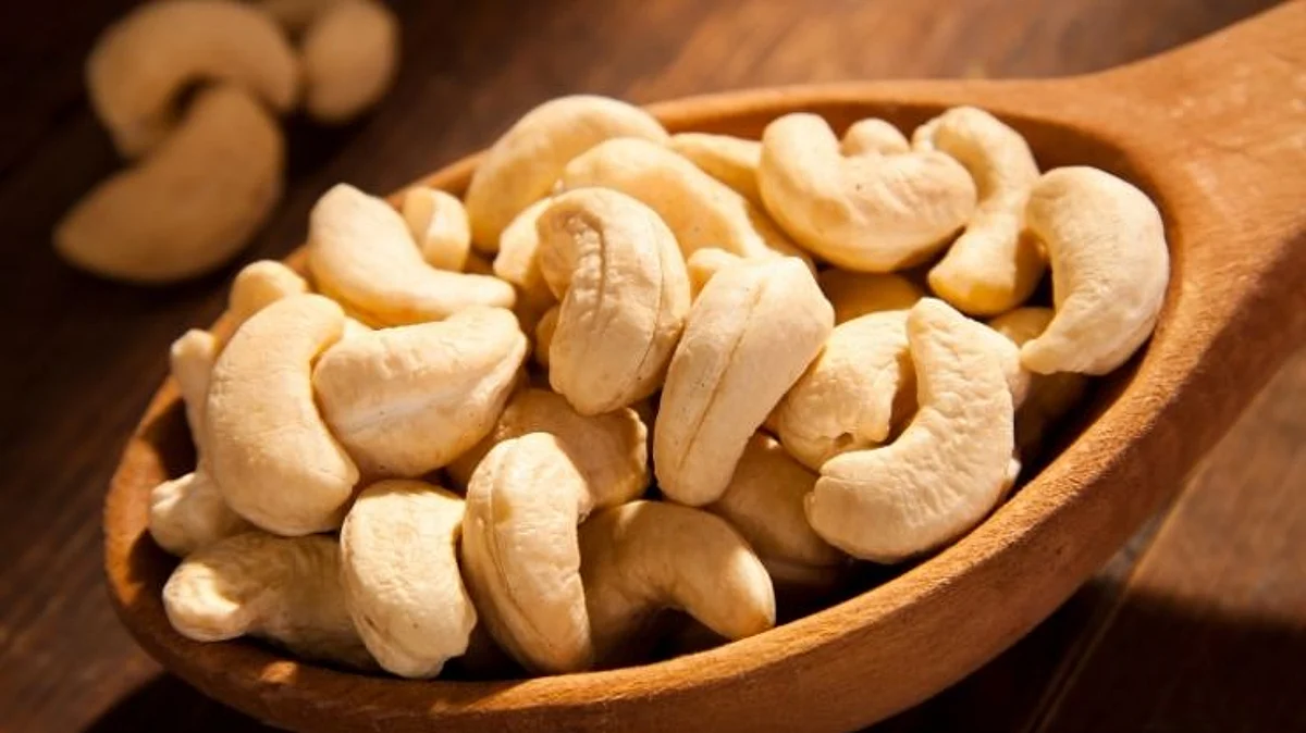 Cashews