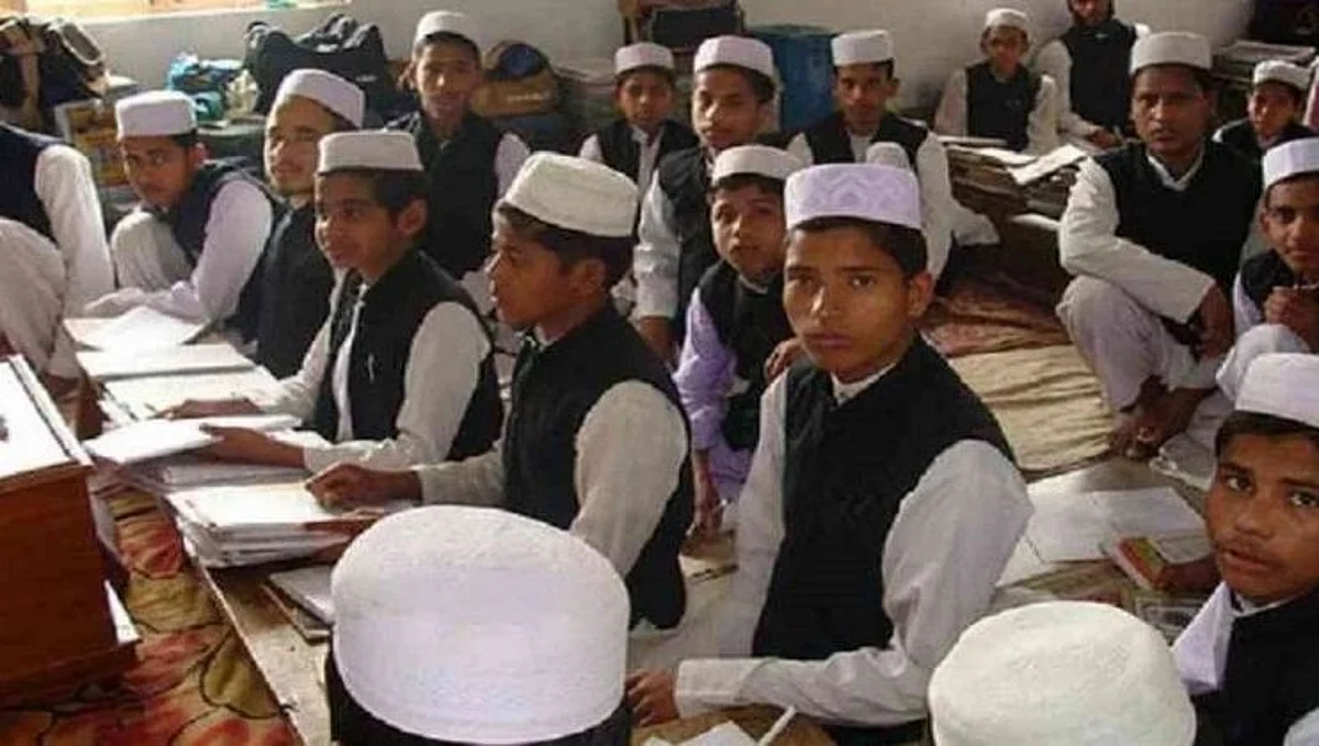 उत्तर प्रदेशमध्ये मदरशात राष्ट्रगीत म्हणणं अनिवार्य