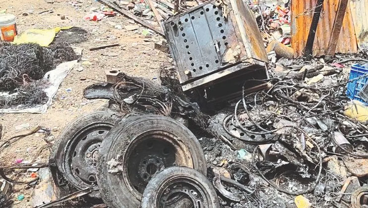 नागवा हडफडेत अग्नितांडव; स्क्रॅपयार्ड जळून खाक