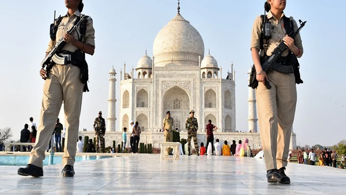 Taj Mahalमध्ये जुने शिवमंदीर? खात्रीसाठी 22 दरवाजे उघडावे: उच्च न्यायालयात याचिका दाखल