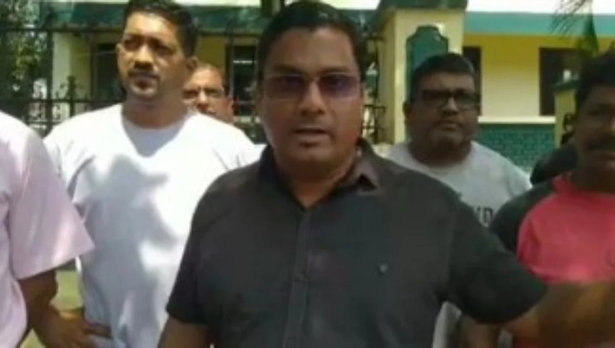 बाणावलीचे आमदार वेन्झी व्हिएगश गोवा माईल्स विरुद्ध तक्रारीच्या पावित्र्यात