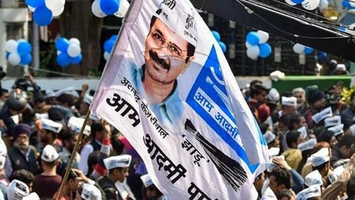 इंधन दरवाढीविरोधात आप नेत्यांचे मडगाव नगरपालिकेसमोर आंदोलन