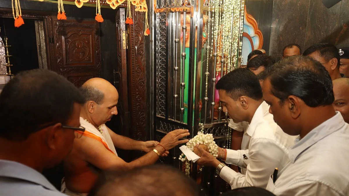 मुख्यमंत्री प्रमोद सावंत यांच्यासह मंत्री, आमदारांनी घेतले श्री लईराई देवीचे दर्शन