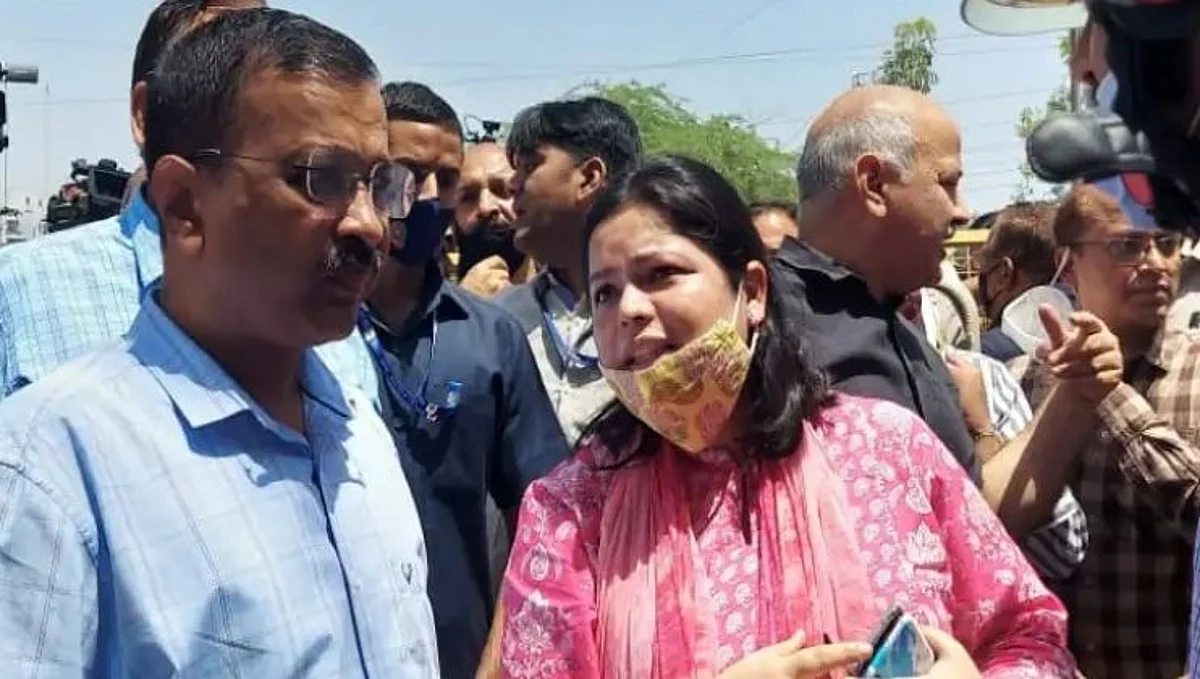तब्बल 19 तासांनंतर मुंडका घटनास्थळी मुख्यमंत्री केजरीवाल दाखल