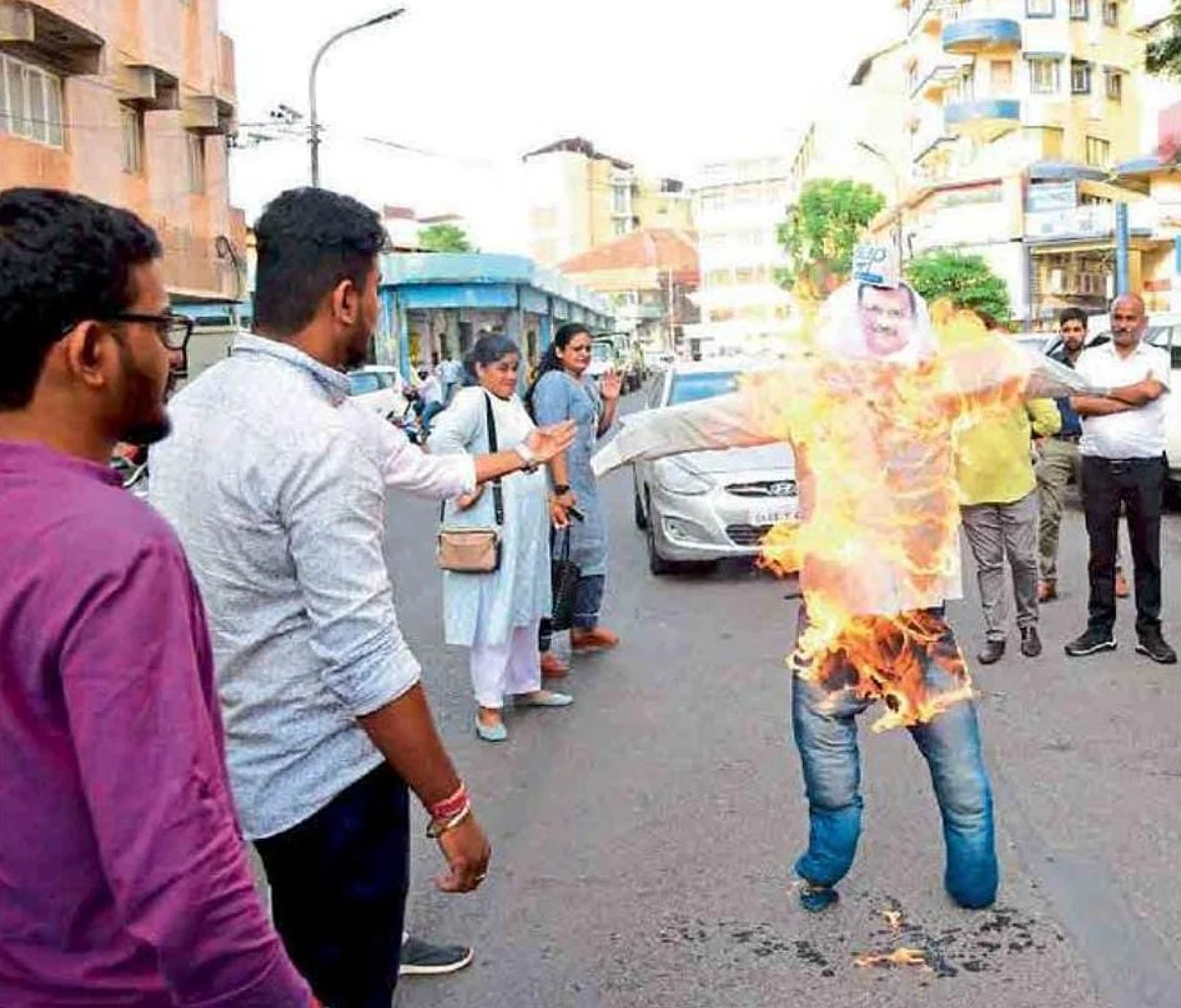 भाजप कार्यकर्त्यांची पणजीत निदर्शने...