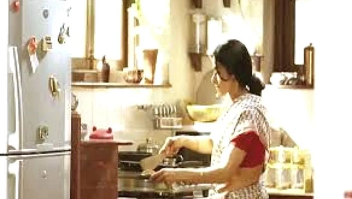 House Wife: एक पूर्णवेळ 'गृहिणी' ही मॅनेजमेंट गुरूच!