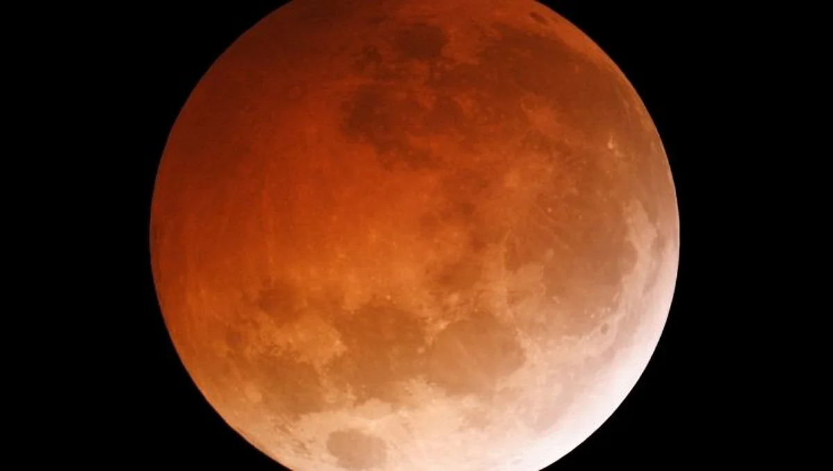 Lunar Eclipse 2022: 16 मे ला होणार वर्षातील पहिले चंद्रग्रहण, जाणून घ्या तारीख अन् वेळ