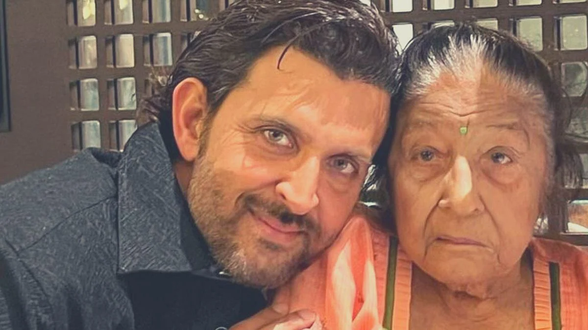 Hrithik Roshan: हृतिक रोशनच्या आयुष्यातील सर्वात जवळच्या व्यक्तीची एक्झीट