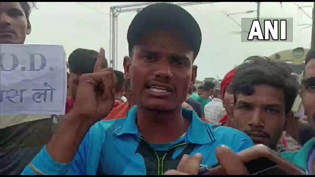 संतप्त तरुणांचा 'अग्निपथ' ला विरोध: आम्ही 4 वर्षात देशसेवा कशी करायची?