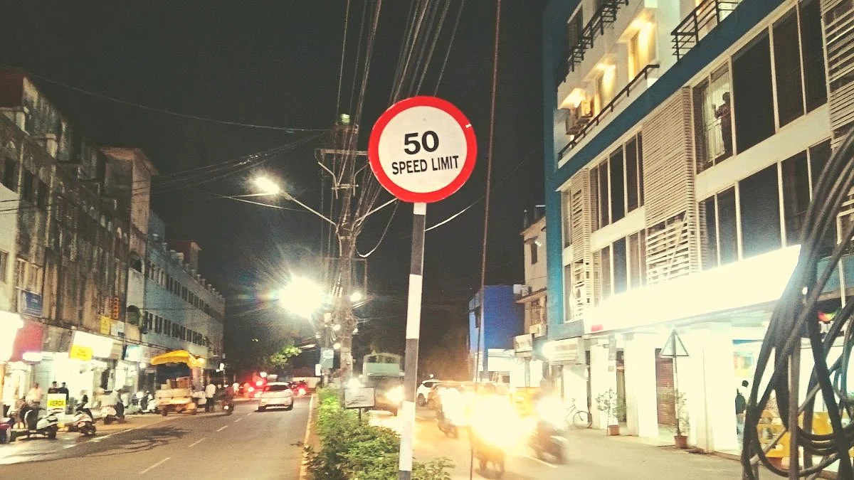Vasco Speed Limit Board