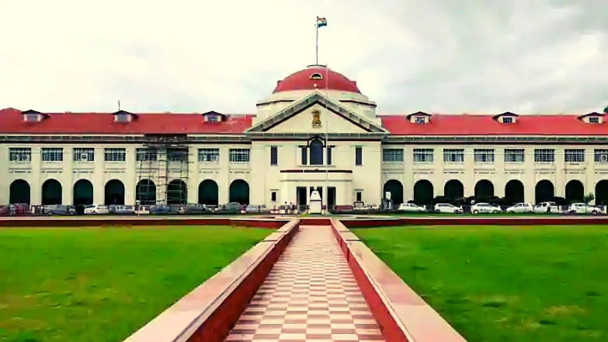 Patna High Court: "तुम्ही सिनेमागृहात आहात का?" 'ड्रेस कोड'वरून न्यायाधीशांनी IAS ला फटकारले