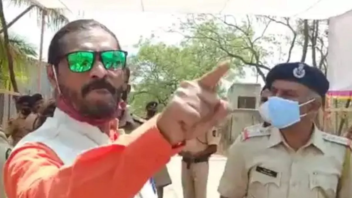 ''...तर बाळासाहेबांनी एकनाथ शिंदेंच्या कानाखाली जाळ काढला असता''