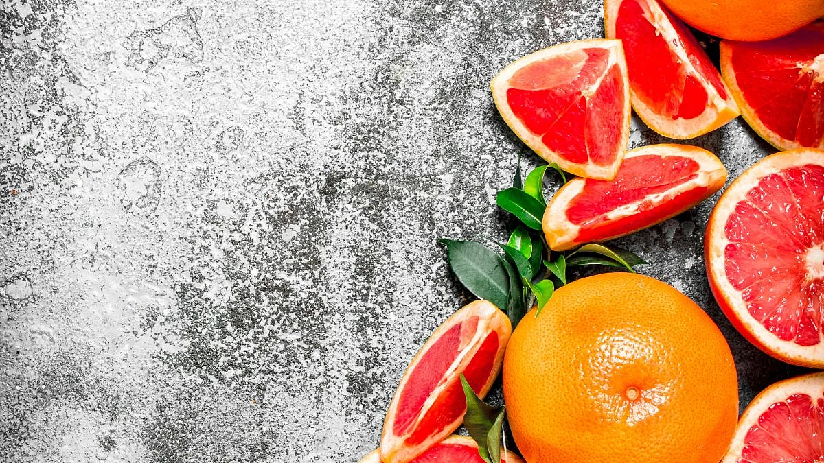 Grapefruit च्या सेवनाने कमी होऊ शकते वजन