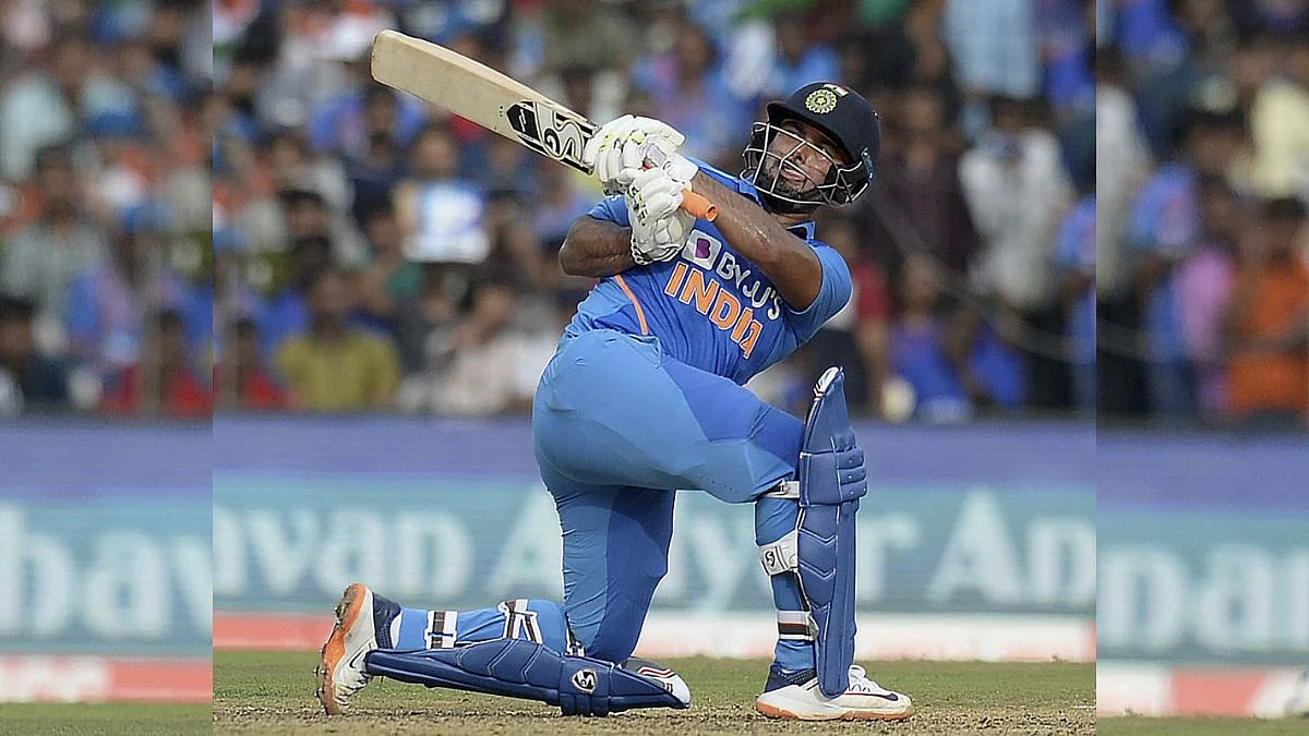 IND vs SA T20: ऋषभ पंतने धोनीला मागे टाकत नावावर केला खास विक्रम