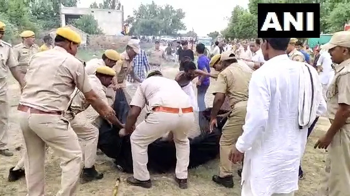 Sadhu Vijay Das who set himself on fire against mining burns to death in Rajasthan