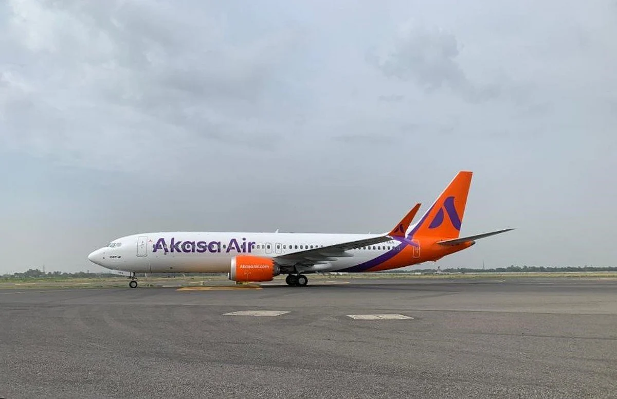 Akasa Air: राकेश झुनझुनवाला यांच्या 'अकासा एअर'ची पहिली हवाई यात्रा