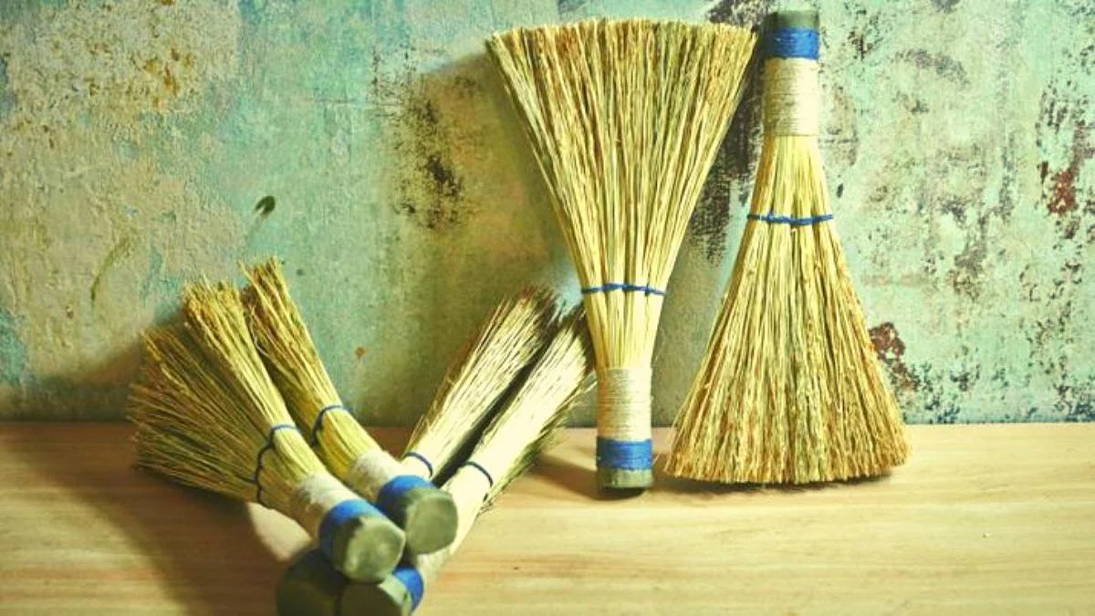 Astro Tips of Broom