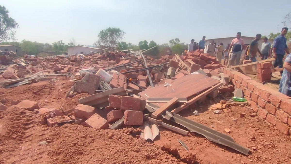 Illegal houses demolished!
