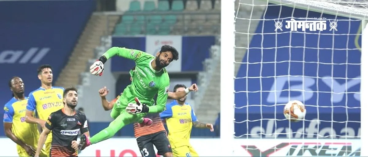 `टेन मेन` एफसी गोवास बरोबरीचेच समाधान; केरळा ब्लास्टर्सने पिछाडीवरून रोखले