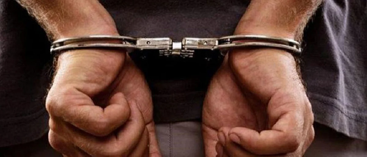 टिप्पर ट्रकच्या बॅटरी चोरट्यांना अटक..!