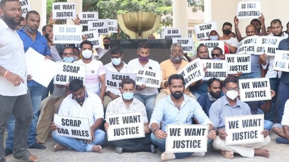Taxi drivers face to face from Goa Miles