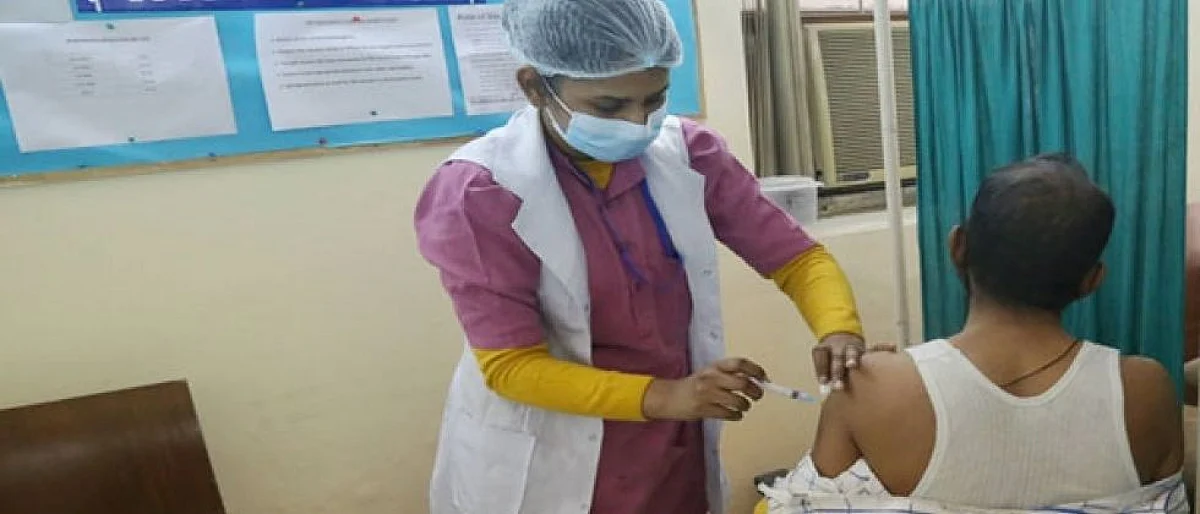 Goa : लसीकरण मोहिमेत टॅक्सी ड्रायव्हर्स, मोटारसायकल पायलट, सीफेसर्सना प्रधान्य