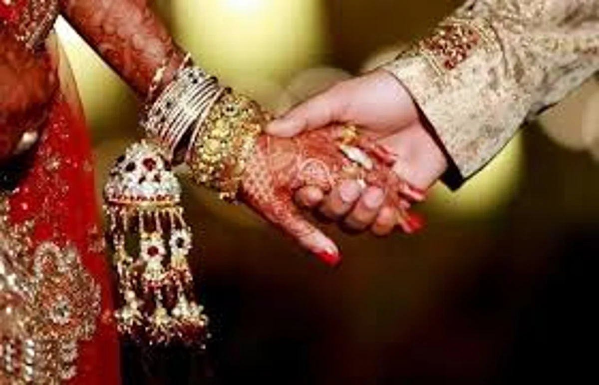 लग्न समारंभामुळं पसरला ‘करोना’ ; सहा लाखांचा दंड